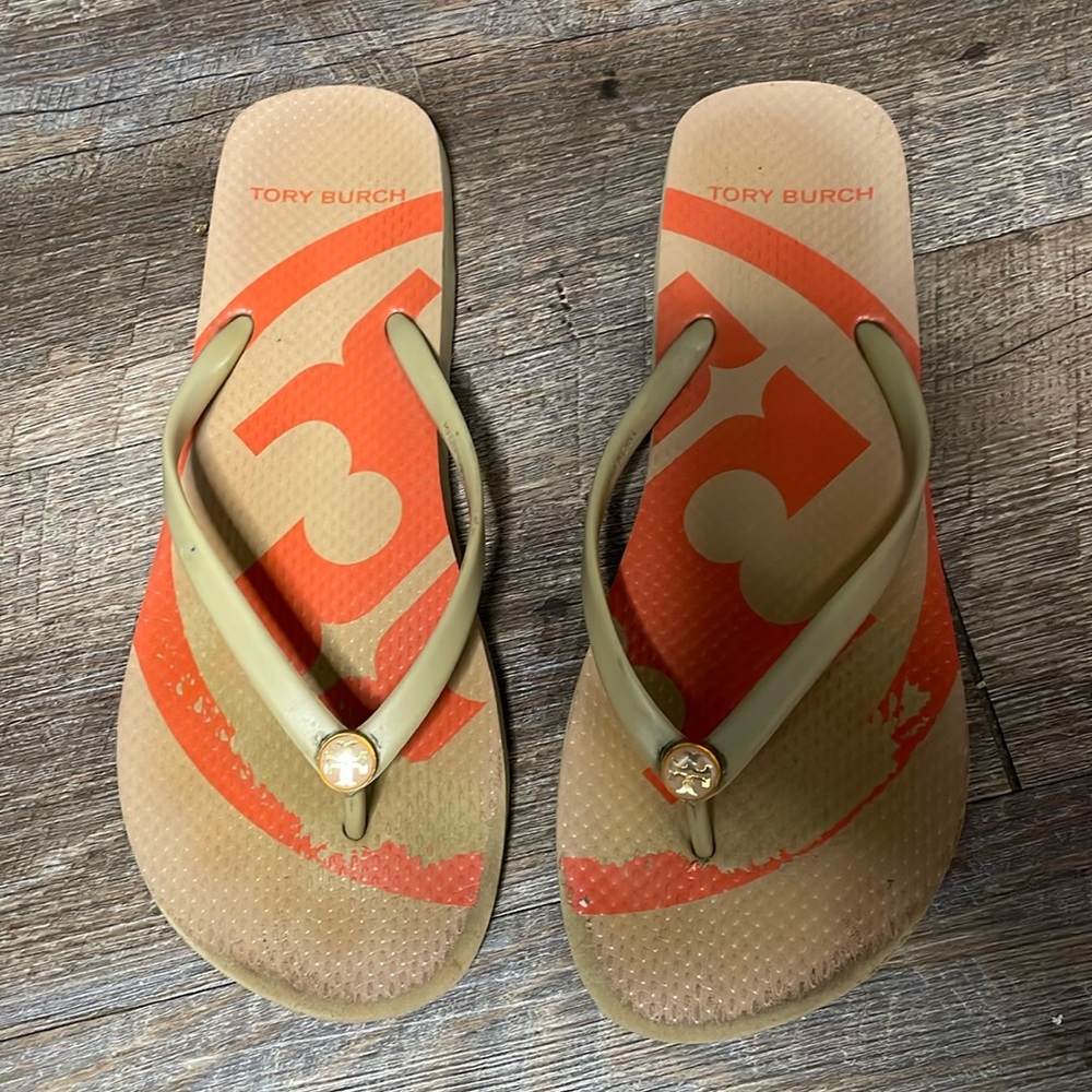 Tory Burch logo flip flops